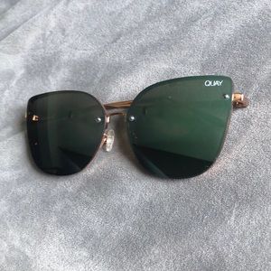 Quay “Lexi” sunglasses